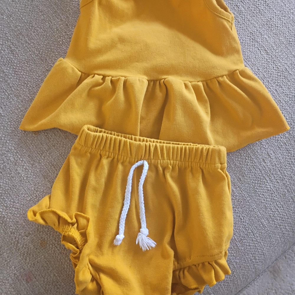 Yellow Ruffle Baby Outfit Two Piece Set Size 3-6 Months